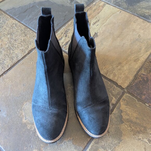 Tom's boots 7.5 - Picture 2 of 4